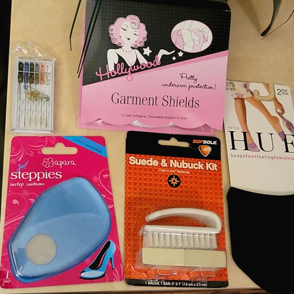 Clotheskeeping set